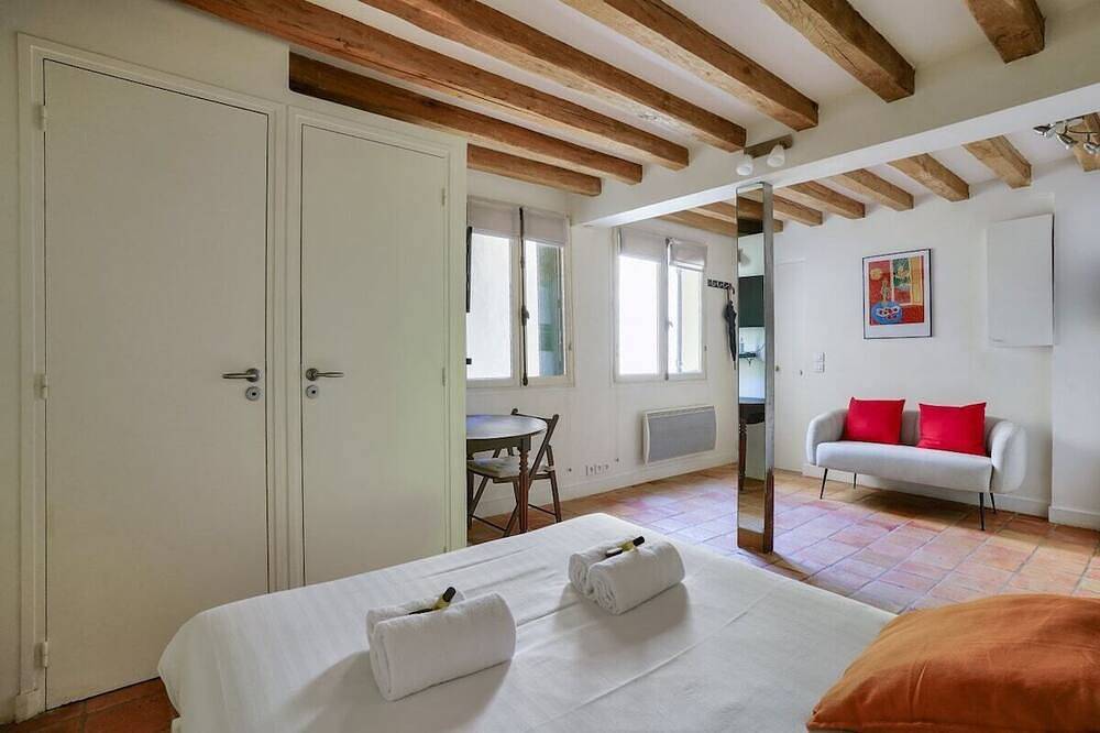 Entire apartment, 3min Notre Dame of Paris | Studio in Paris, Ile de France