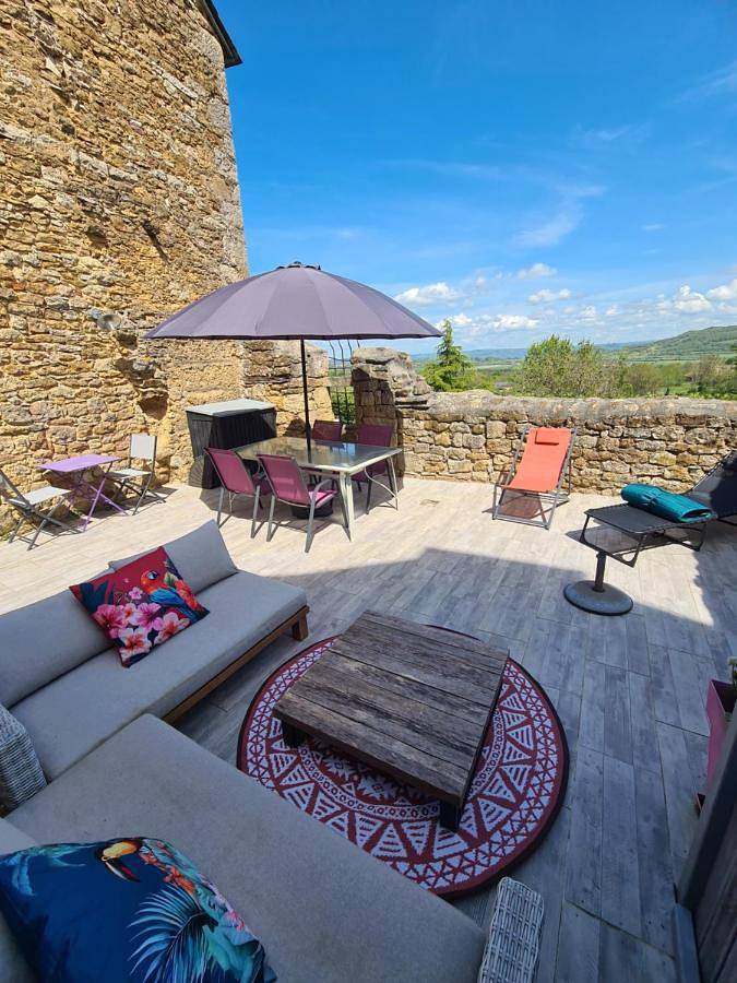 Location de vacances pour 6 personnes, avec vue et terrasse, animaux acceptés à Bozouls - 3