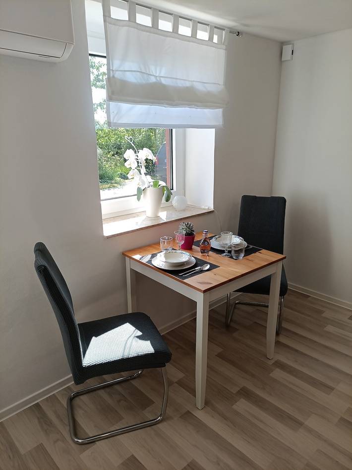 Ganze Ferienwohnung, Fewo-Exter, Panoramablick, freies Parken, Nähe A2Herford Ost, gute Lkw-Rangiermöglichkeiten, 17Min.zum Messezentrum B.S. in Vlotho, Kreis Herford