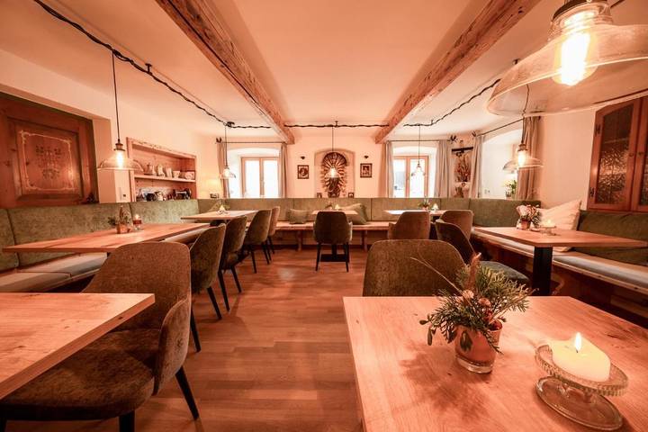 Hotel für 3 Personen, mit Balkon und Terrasse sowie Garten und Sauna in Kochel am See - 2