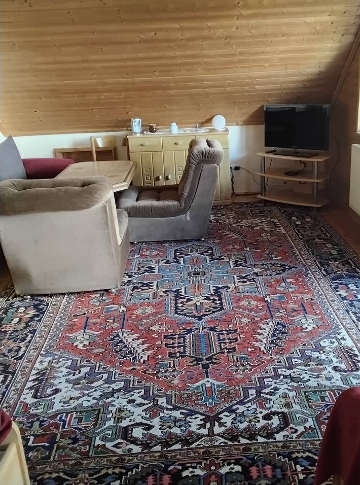 Apartamento vacacional entero, Apartamento de vacaciones para 6 personas con balcón/terraza in Schönfeld-Weißig, Dresde