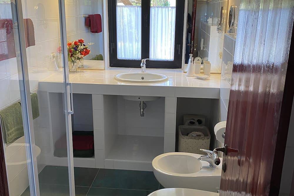 Ganze Wohnung, Studio/Apartment B im Landhaus  /  Porto Azzurro in Porto Azzurro, Elba