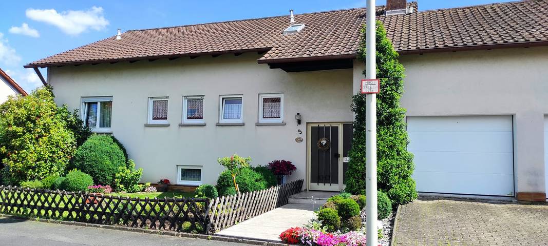 Ferienwohnung für 4 Personen, mit Balkon und Balkon/Terrasse sowie Terrasse und Garten in Iphofen
