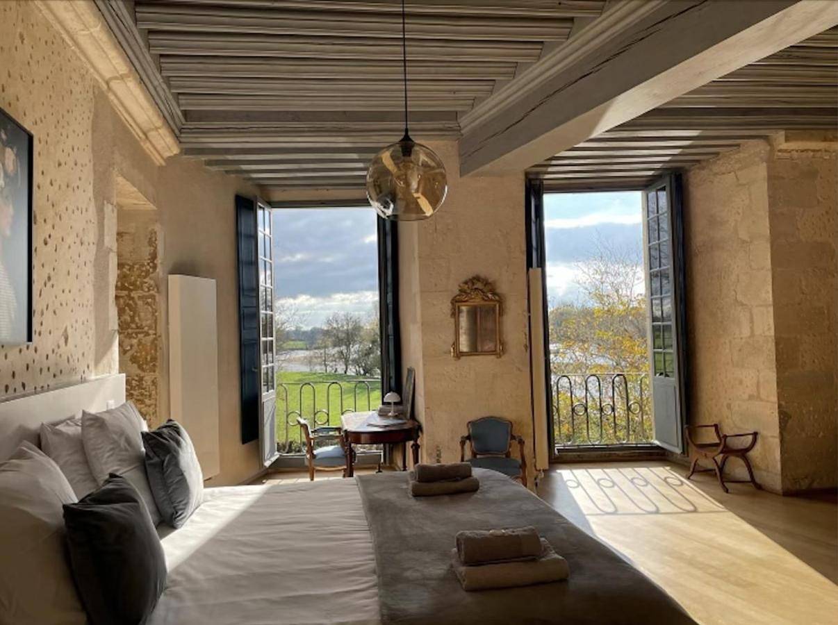 Château de Meauce, Chambre Isabeau de Sully in Saincaize-Meauce, Nièvre