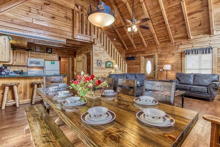 Chalet for 18 people, with pool and hot tub in Pigeon Forge