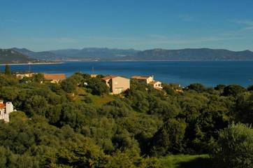 Gîte pour 7 personnes, avec vue ainsi que terrasse et piscine à Serra-di-Ferro