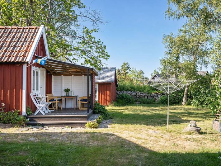 Feriehus for 2 personer, med Terrasse og Hage i Småland