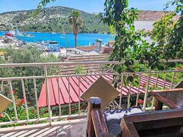 Ferienhaus für 12 Personen, mit Balkon in Marina