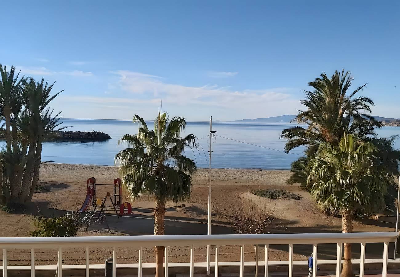 Entire apartment, Apartment 'Piso Frente Playa De La Colonia' with Sea View, Private Terrace and Wi-Fi in Águilas, Costa Cálida