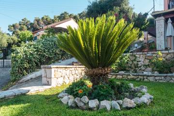 Vacation Rental for 2 Guests in Corfu, Greece, Picture 3