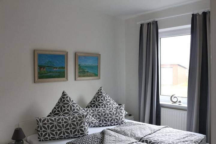 Ferienwohnung für 4 Personen, mit Terrasse und Garten sowie Ausblick in Damnatz