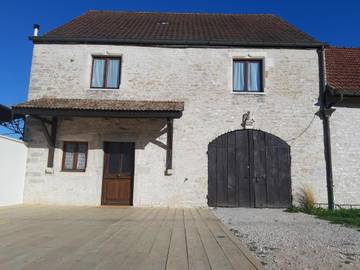Maison d’hôte pour 6 personnes, avec terrasse à Villy-le-Moutier
