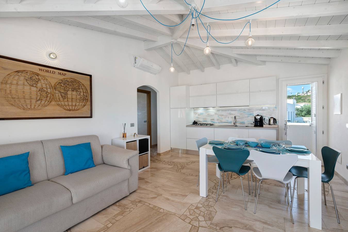 Casa Vacanze 'R House Puntocasabudoni Budoni Cove' con Terrazza Privata, Wi-Fi e Aria Condizionata in Budoni, Olbia-Tempio