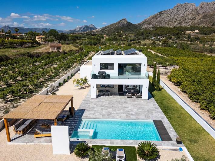 Casa de vacaciones para 10 personas, con jardín en Ondara