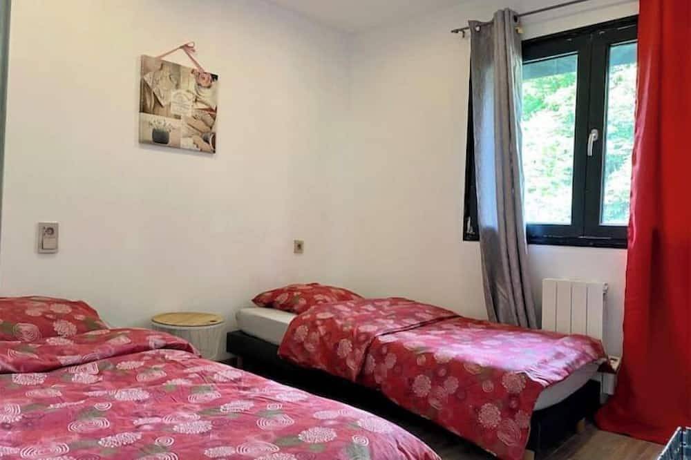Agréable Maison Avec Poêle à Granules et Clim in Montmorency, Val-d'Oise