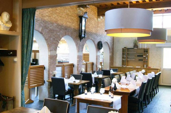 Short Drive to Beach! Free Breakfast and Parking, Close to Brielse Meer! in Brielle, Niederländische Nordsee