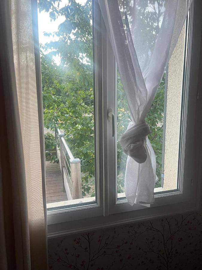 Gîte pour 2 personnes, avec jardin à Guécélard - 4