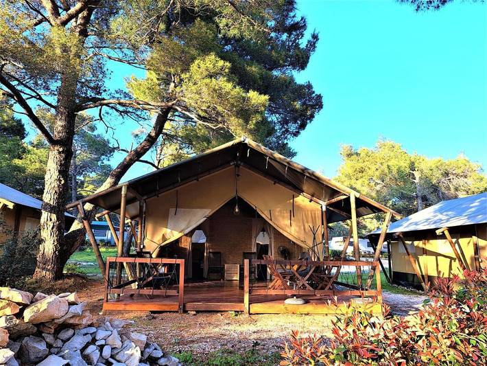 Camping per 6 persone, con Idromassaggio e Terrazza nonché Giardino e Piscina per bambini a Lussino