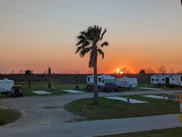 Vacation House for 9 Guests in Bolivar Peninsula, Galveston County, Picture 2