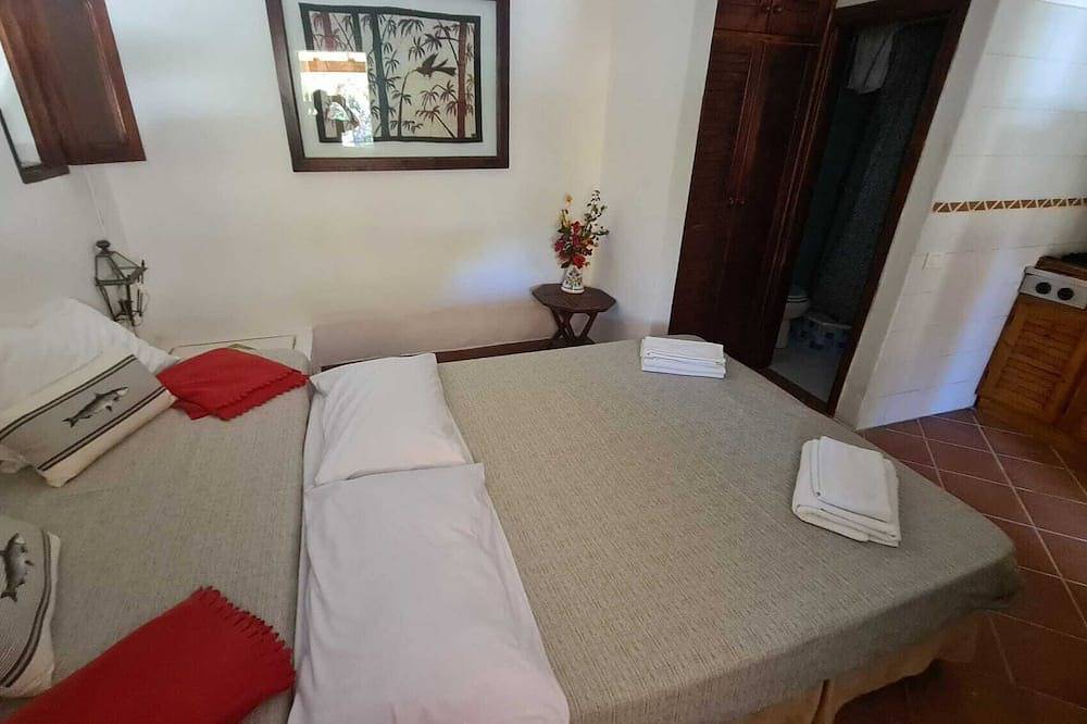 Dammuso detached cottage with garden a few meters from the sea in Lampedusa in Lampedusa e Linosa, Pelagische Inseln