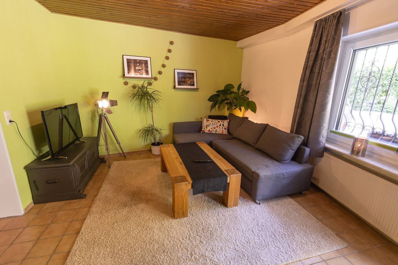 Apartamento entero, Apartamento 'Taunuslodge' con terraza privada, jardín y Wi-Fi in Neu-Anspach, Hochtaunuskreis