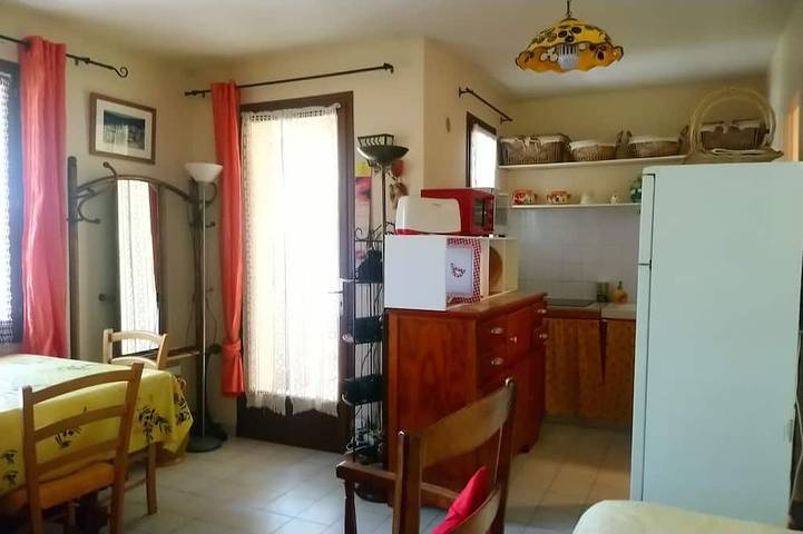 Apartamento entero, Provenza central 15mn Pont du Gard Avignon canoa de natación cerca de Sea Mountain in Rochefort-du-Gard, Region de Nimes