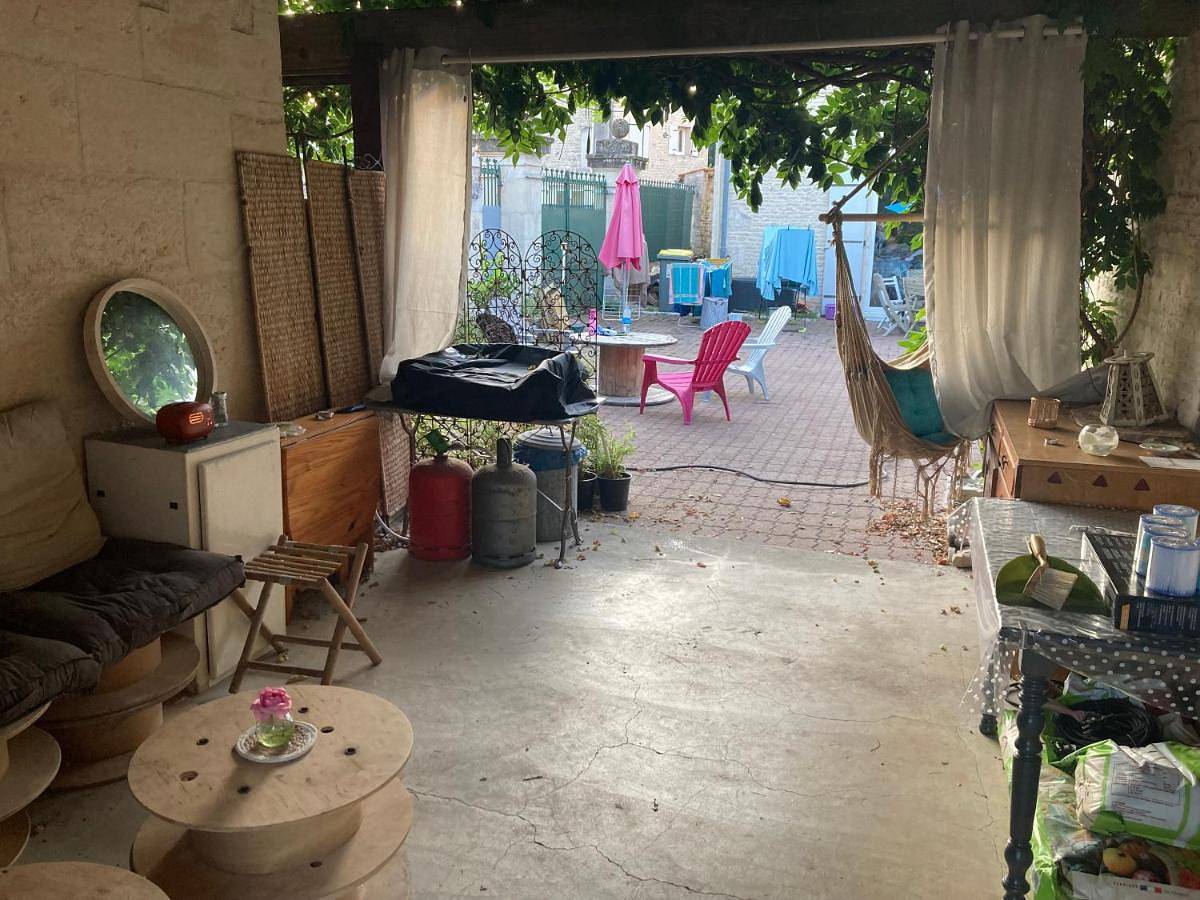 Appartement de vacances entier, Chambre améliorée dans petite maisonnette, Au moulin du bonheur in Le Bourdet, Région de Niort