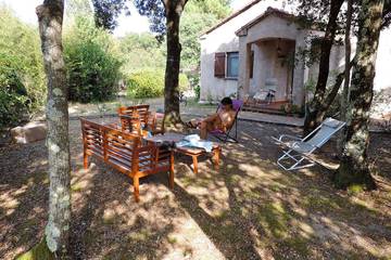 Gîte pour 8 personnes, avec terrasse et jardin, animaux acceptés à Solaro
