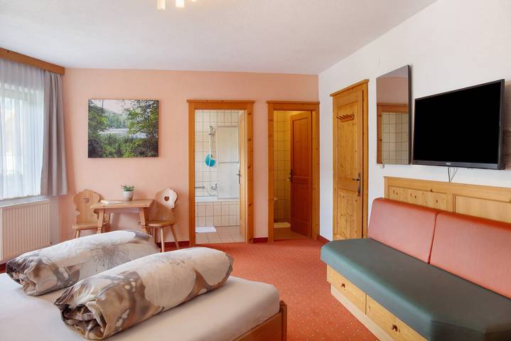 Apartamento entero, Apartamento 'Ferienwohnung Bergsee' con vistas al mar, terraza compartida y Wi-Fi in Piburg, Oetz