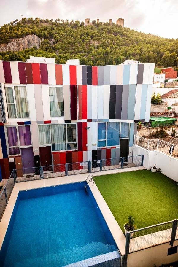 Apartamento para 6 personas, con piscina además de terraza y vistas en Jaén
