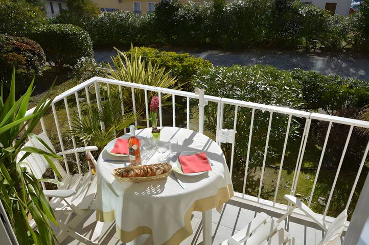 Gîte pour 4 personnes, avec balcon, animaux acceptés dans Plage De L Anse De L Arene - 3