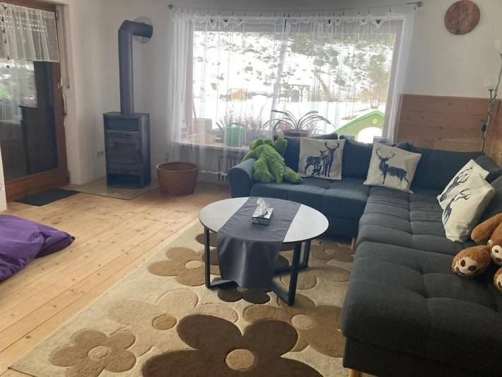 Ferienwohnung für 6 Personen, mit Terrasse und Garten sowie Kinderpool und Ausblick