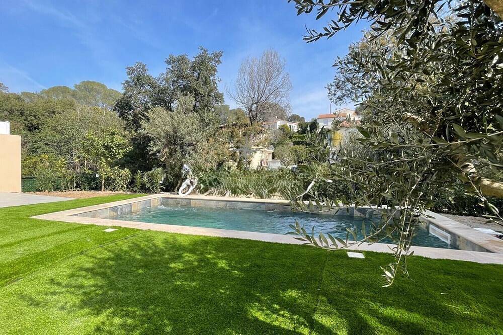 Villa pour 8 Personnes dans Boulouris, Saint-Raphaël