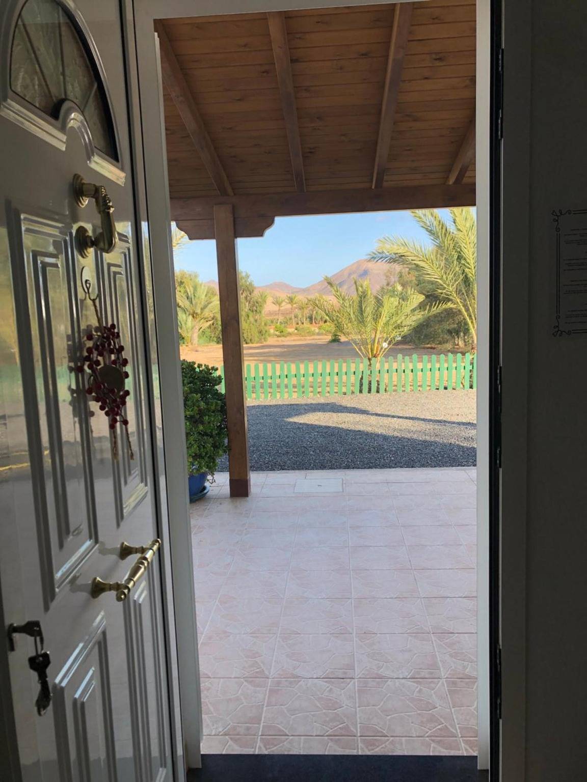 Apartamento entero, Apartamento vacacional 'Casita Hari' con vistas a la montaña, Wi-Fi y aire acondicionado in Tuineje, Fuerteventura