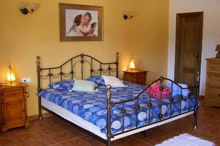 Urlaub villa, Angebot July 18 to 25, 214 euros per Nacht. Schlaffen 10. Pool in Comares, Cordillera Penibética