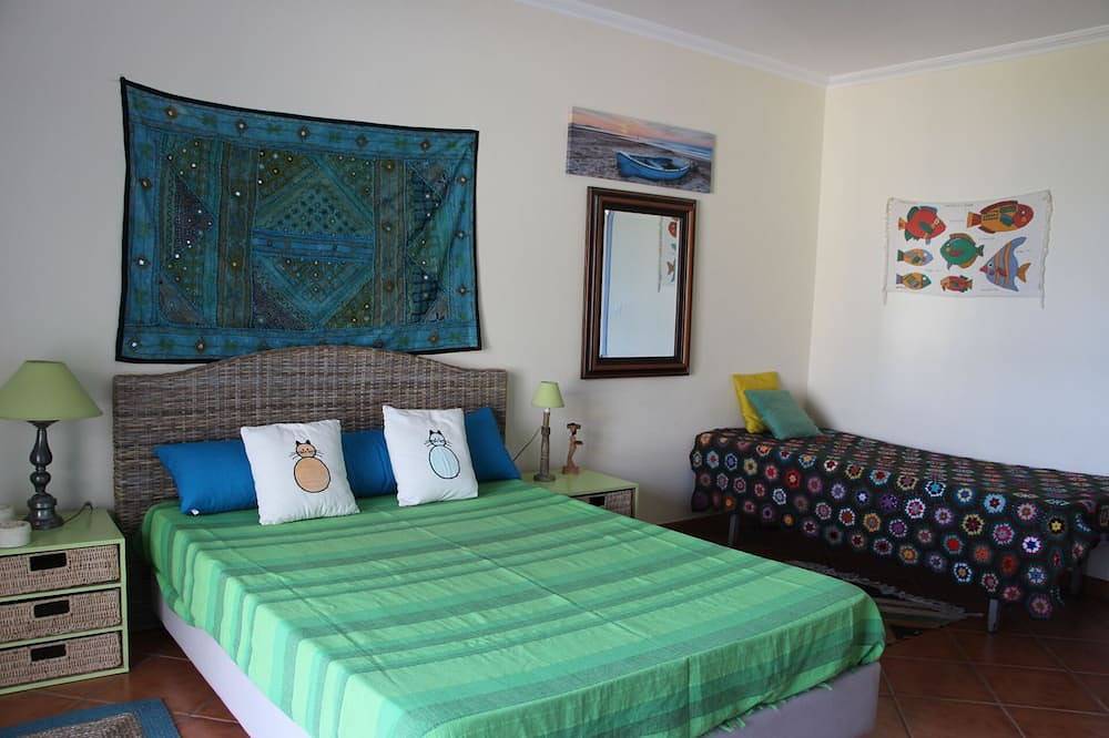 Ganze Wohnung, Vom Ferienhaus sind es 50 m zum Meer und zum Strand mit Möglichkeiten zum Surfen in Baleal, Leiria District