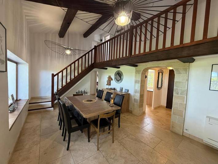 Location de vacances pour 8 personnes, avec vue ainsi que jardin et piscine dans Bac du sauvage - 2