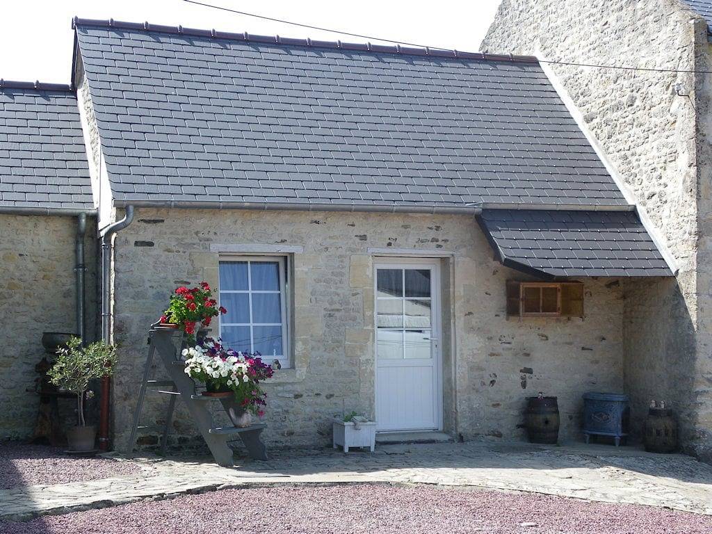 Cm Les Vignets, chambres et tables d'hôtes - Chambre 2 familiale, salle de bain privée in Saint-Exupère-en-Bessin, Région de Bayeux