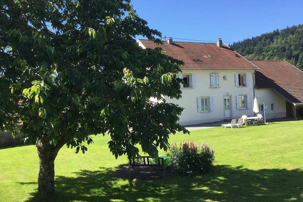 Apartamento entero, Gîte Léonline - 3 * - 2 a 6 personas en Masevaux - a los pies de los Vosgos in Masevaux, Parque natural regional de los Ballons des Vosges