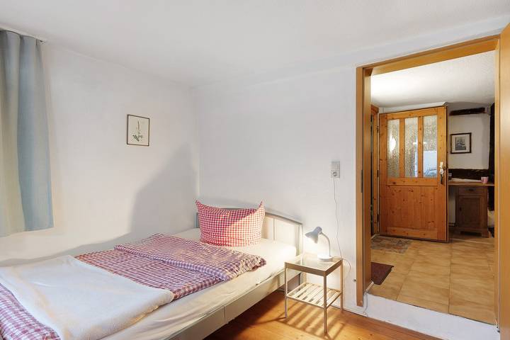 Appartement entier, Appartement « Ferienwohnung 2 » avec jardin privé et Wi-Fi in Diefenbach, Sternenfels