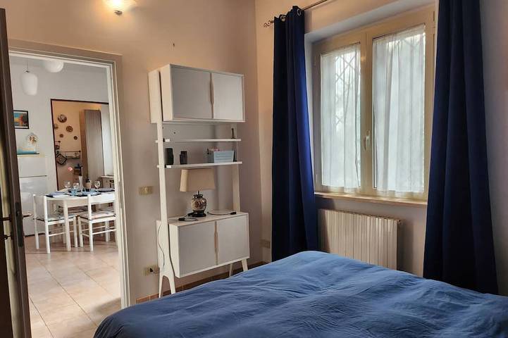 Appartamento intero, Seaside B&B - App. luminoso e ventilato con ampio giardino a 100 m dal mare. in Anzio, Provincia di Roma