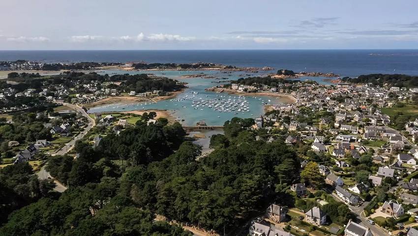Chalet für 2 Personen, mit Terrasse in Perros-Guirec