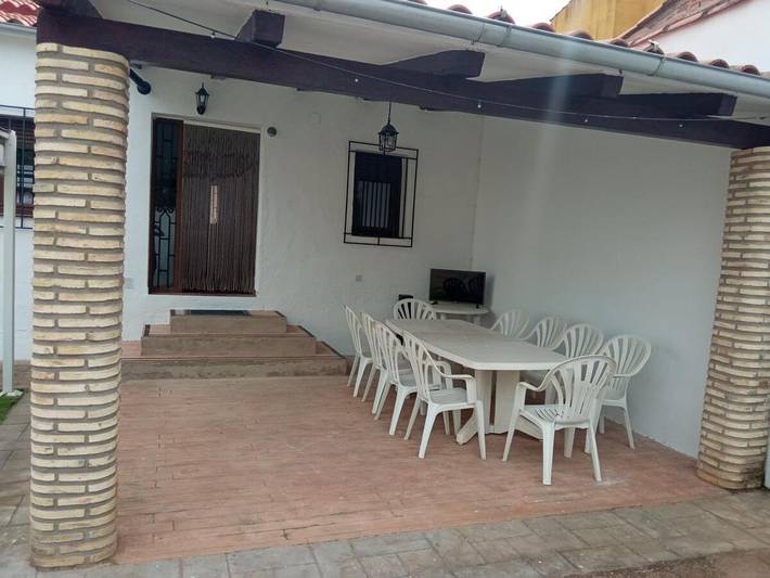 Casa rural para 6 personas, con jardín en Torrejón el Rubio - 3