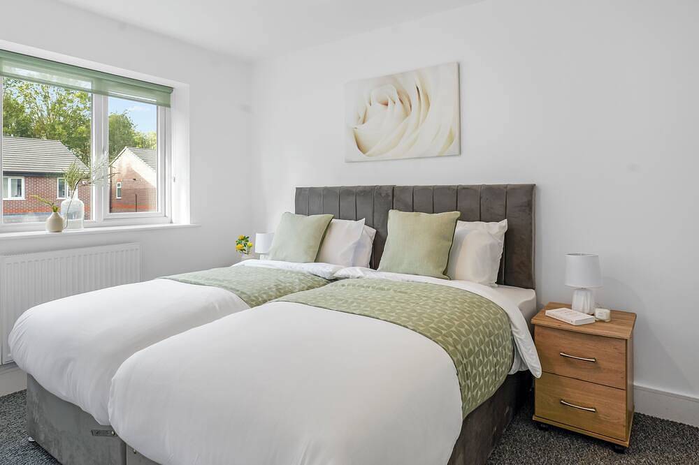 Quiet St Helens Home Near Train Station, Free Parking and Wifi in St Helens, Nordwestengland