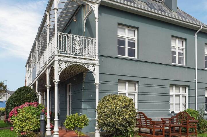 Apartment for 6 people, with hot tub in Aberystwyth