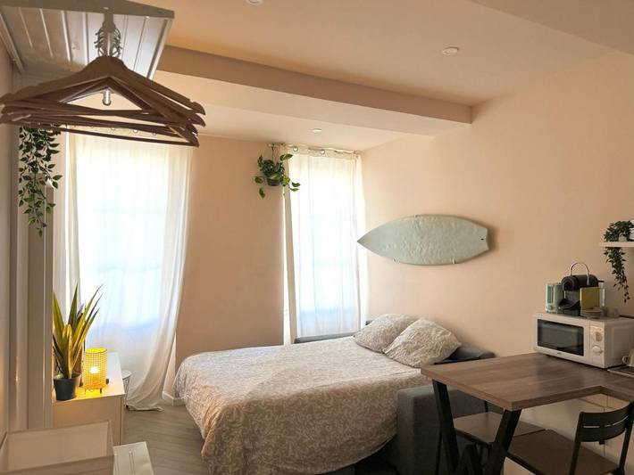 Gîte pour 2 personnes, avec vue dans Office De Tourisme D Hyeres - 2