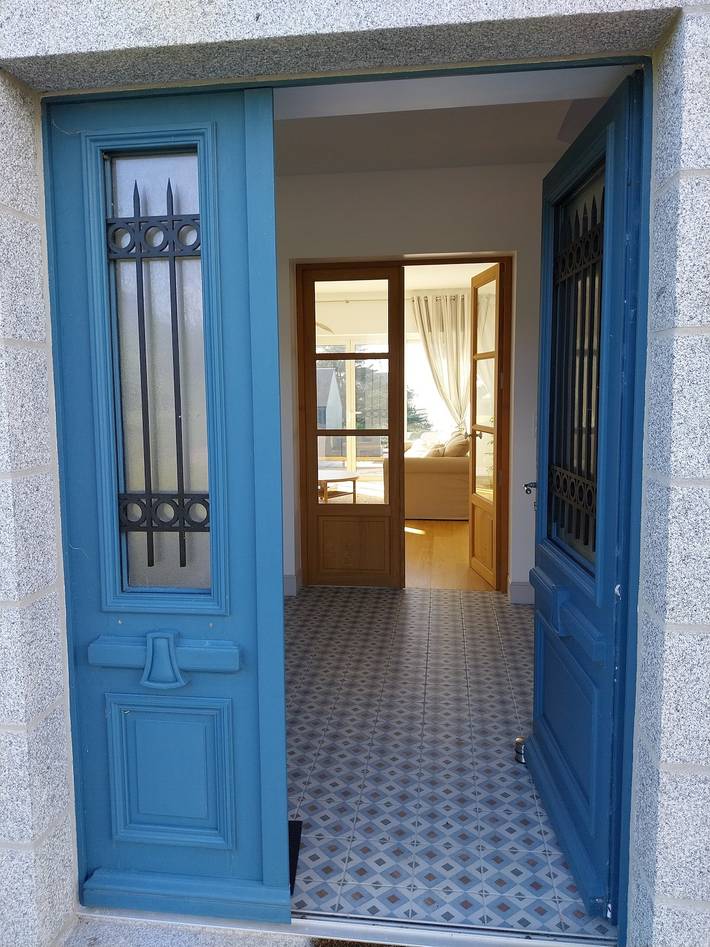 Villa 'Paqueray' mit Meerblick, privater Terrasse und Wlan in Carolles, Côte de la Déroute