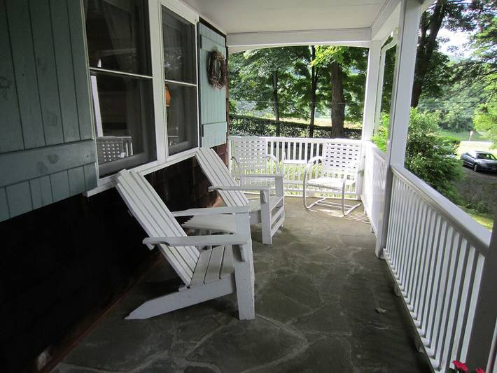 Barn for 2 people, with yard in New England