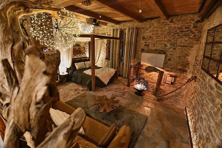 Location de vacances pour 4 personnes, avec Jacuzzi ainsi que Jardin et Sauna à Saint-Hippolyte-de-Caton