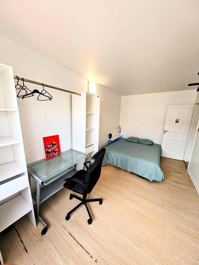 Double Room with Shared Bathroom in Anglet, Région de Bayonne